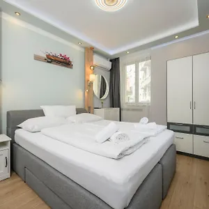 **** Lägenhetshotell Elegance Palais Palffy Österrike